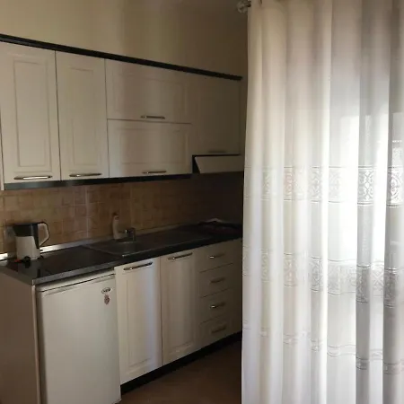 Гостевой дом Amras House 3*