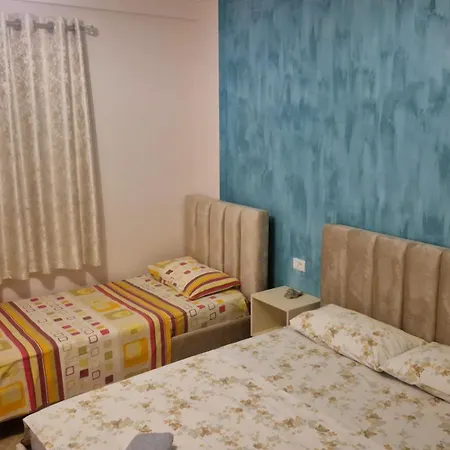 Amras House Дуррес