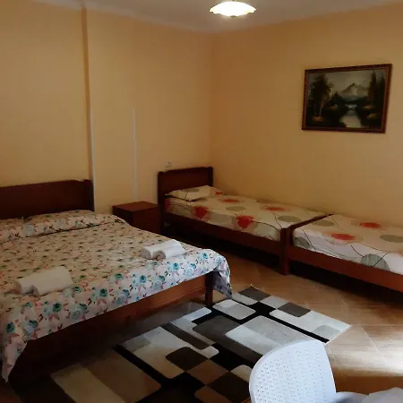 Amras House Pensión