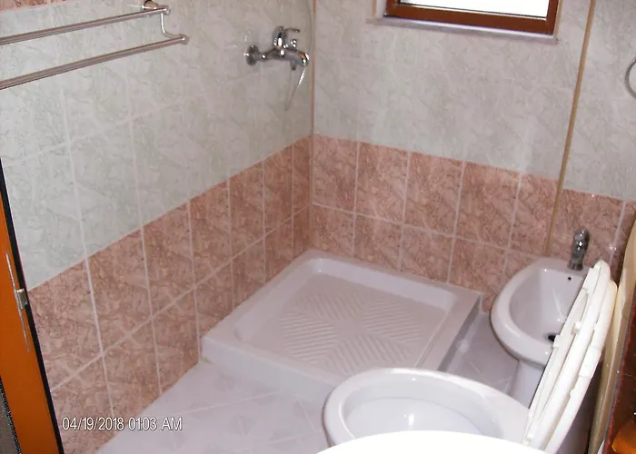 Amras House Pensión