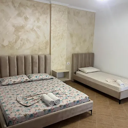 Amras House 3*