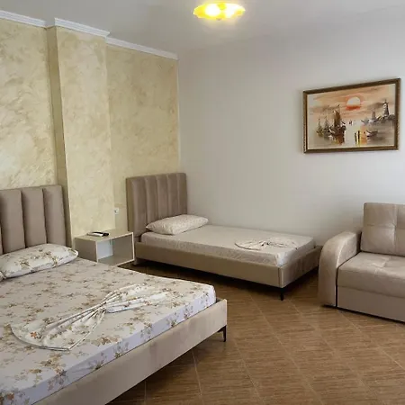 Amras House Гостевой дом Дуррес