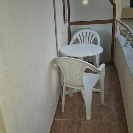 Amras House Vendégház 3*