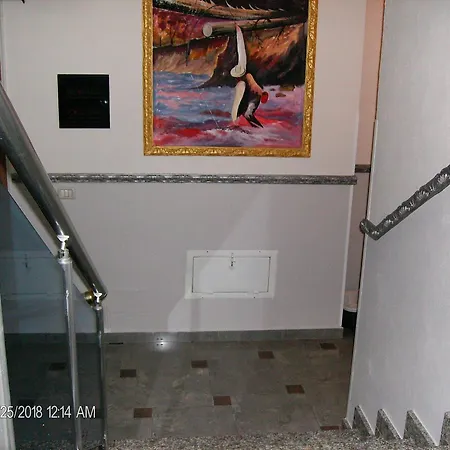 Penzion Amras House *