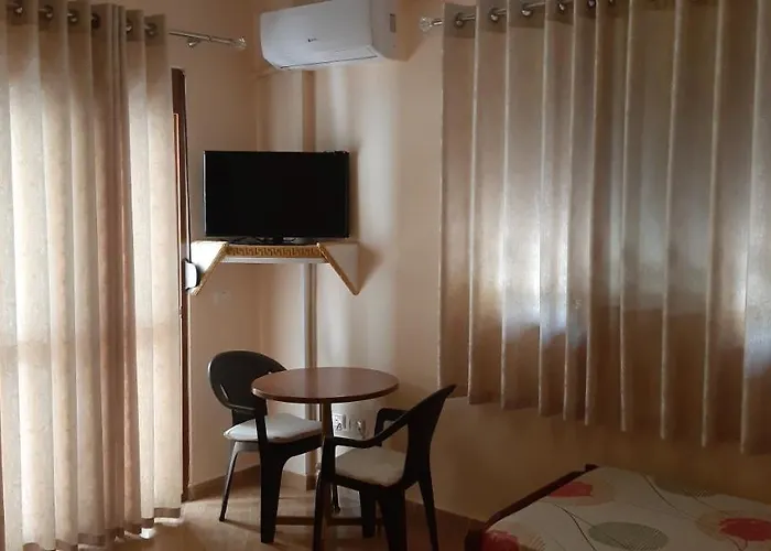 Guest house Amras House 3*