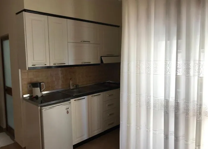 Guest house Amras House 3*